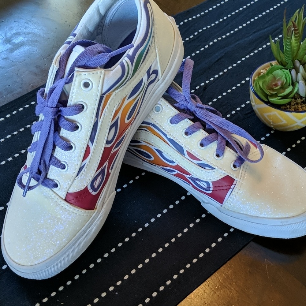 Van old school w/ flames